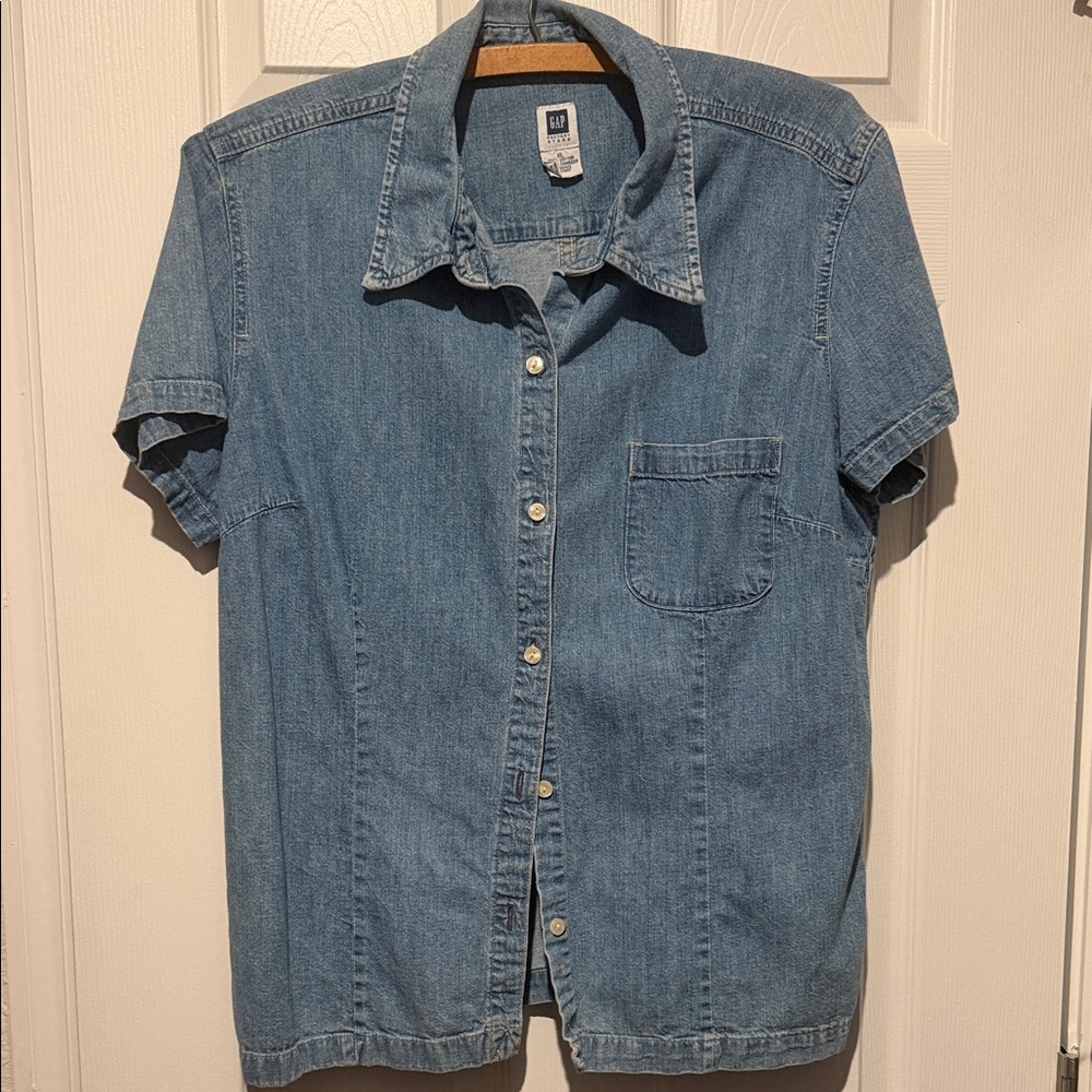 Gap Women's Short-Sleeve Denim Shirt - Light Blue